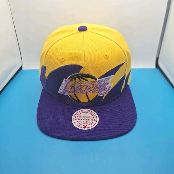 Mitchell & Ness Los Angeles Lakers Sharktooth Snapback Hat Cap Purple/Gold NBA - Picture 1 of 7
